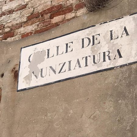 Calle Annunziata Veneţia Exterior foto