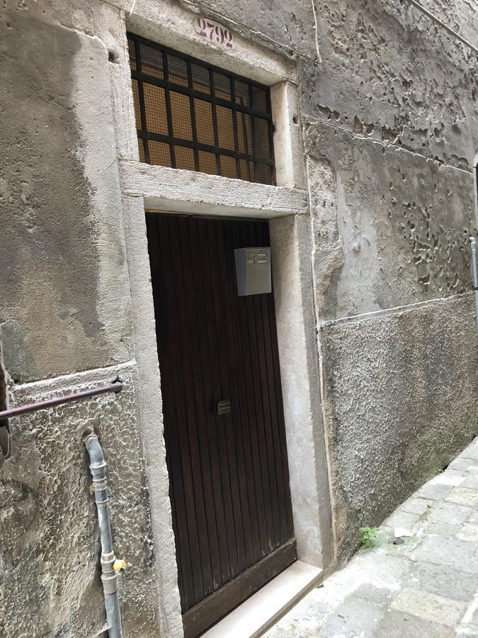 Calle Annunziata Veneţia Exterior foto